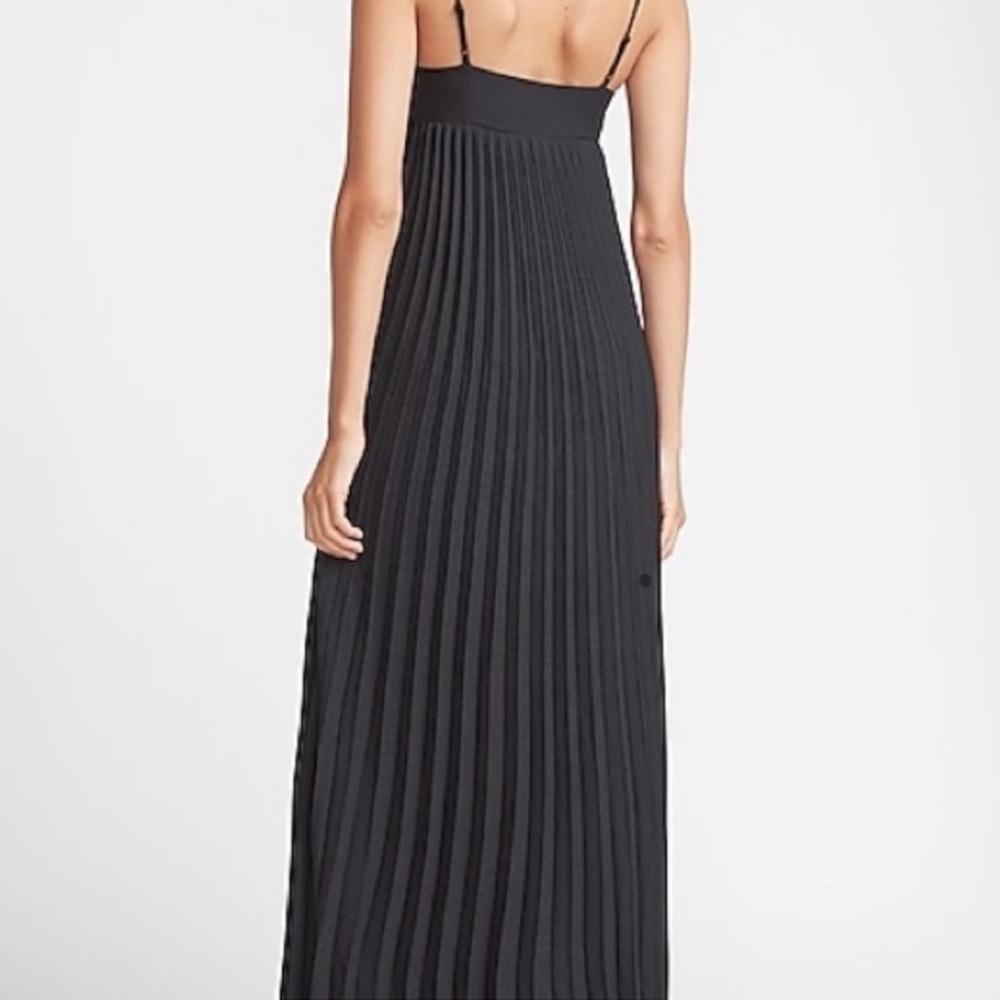 Express Black Pleated Maxi Dress - Picture 3 of 10